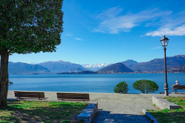 lake-maggiore-4097479_1920